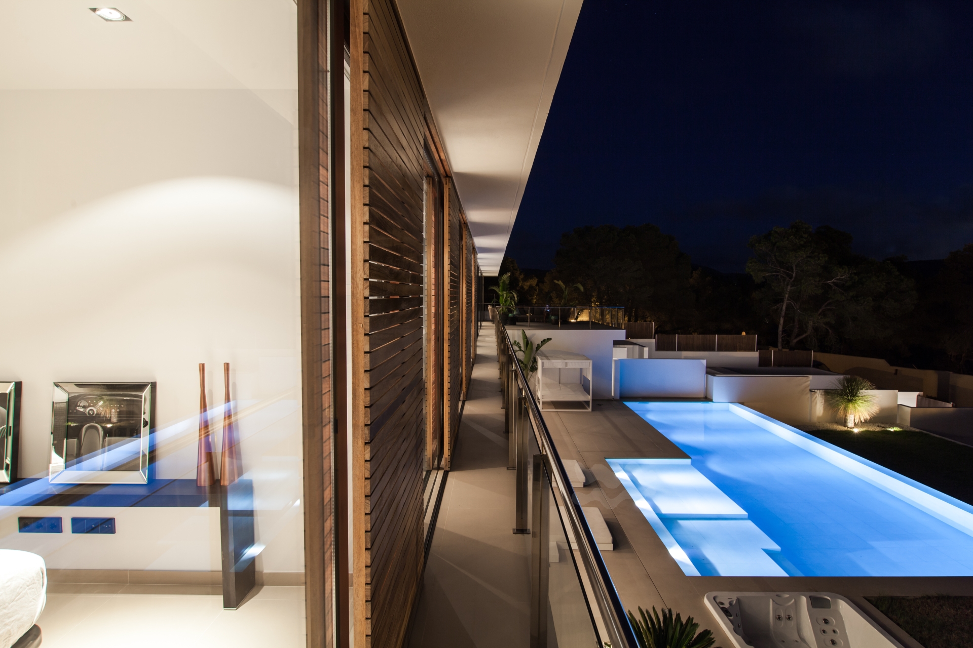 Charlize, Es Cubells 67