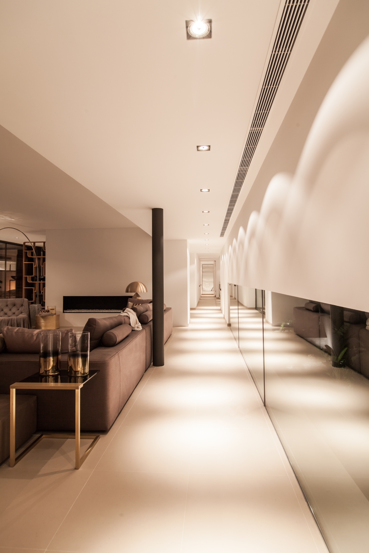 Charlize, Es Cubells 69