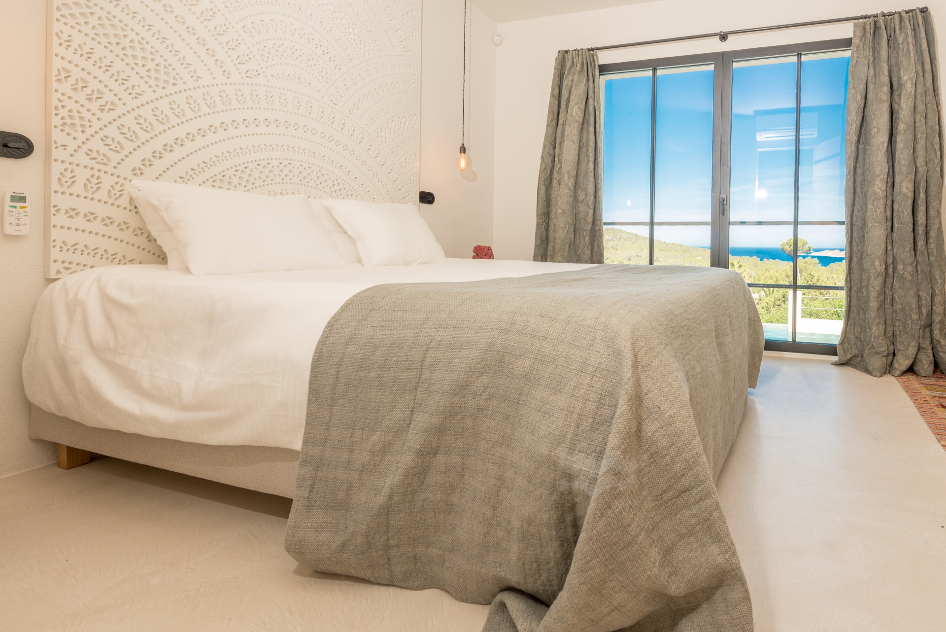 Sophia, Cala Tarida 27