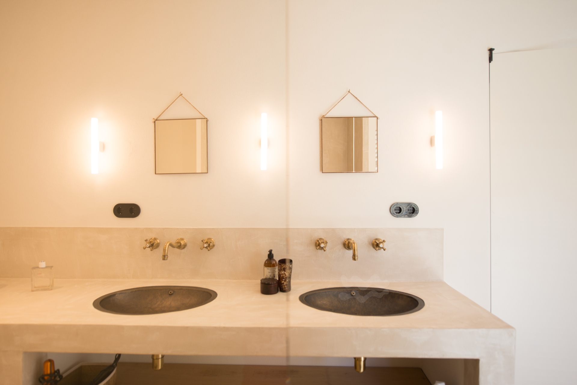 Sophia, Cala Tarida 44