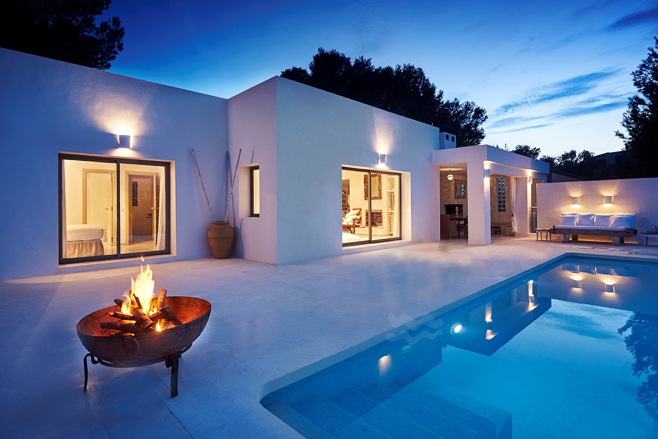 Bonnie, Cala Jondal 19