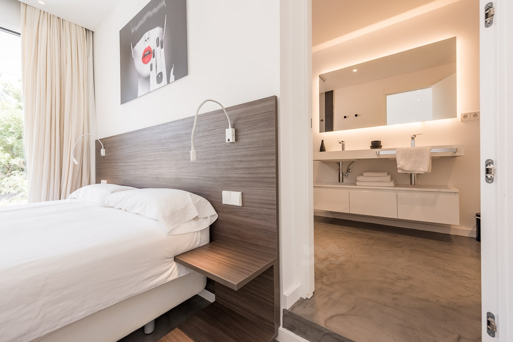 Audrey, Roca Llisa 33