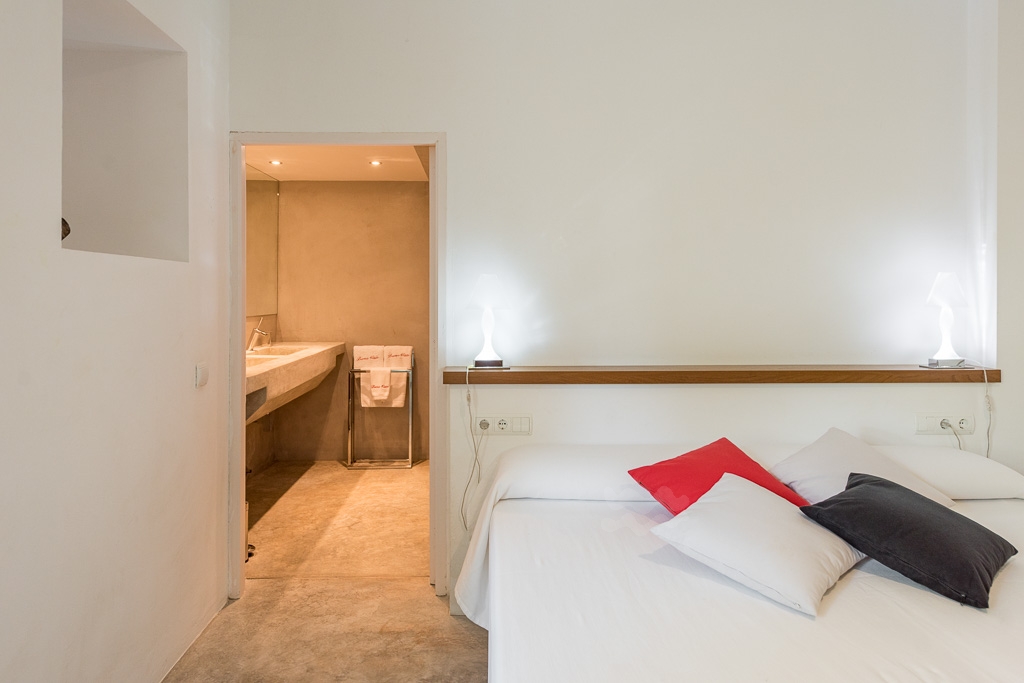 Lily, Cala Salada 28