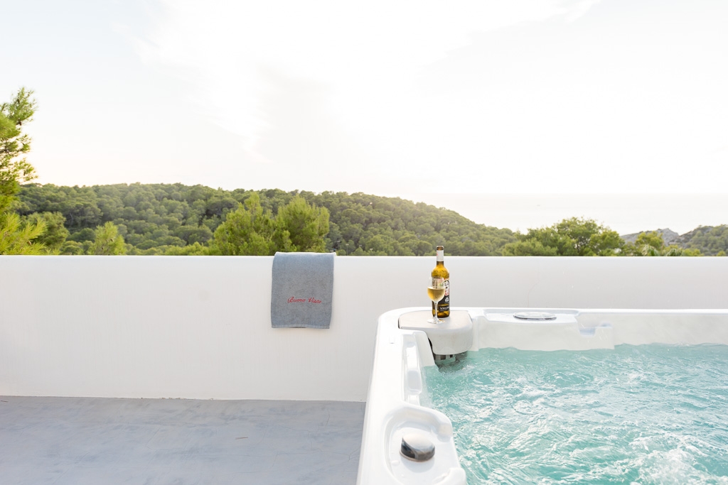 Lily, Cala Salada 40