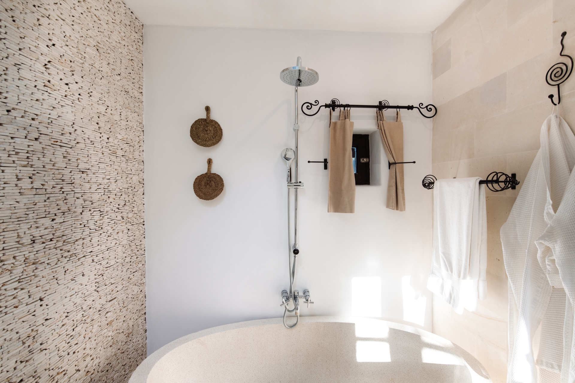 Adilah, San Miguel 24