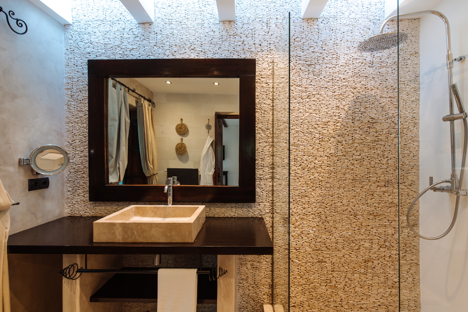 Adilah, San Miguel 19