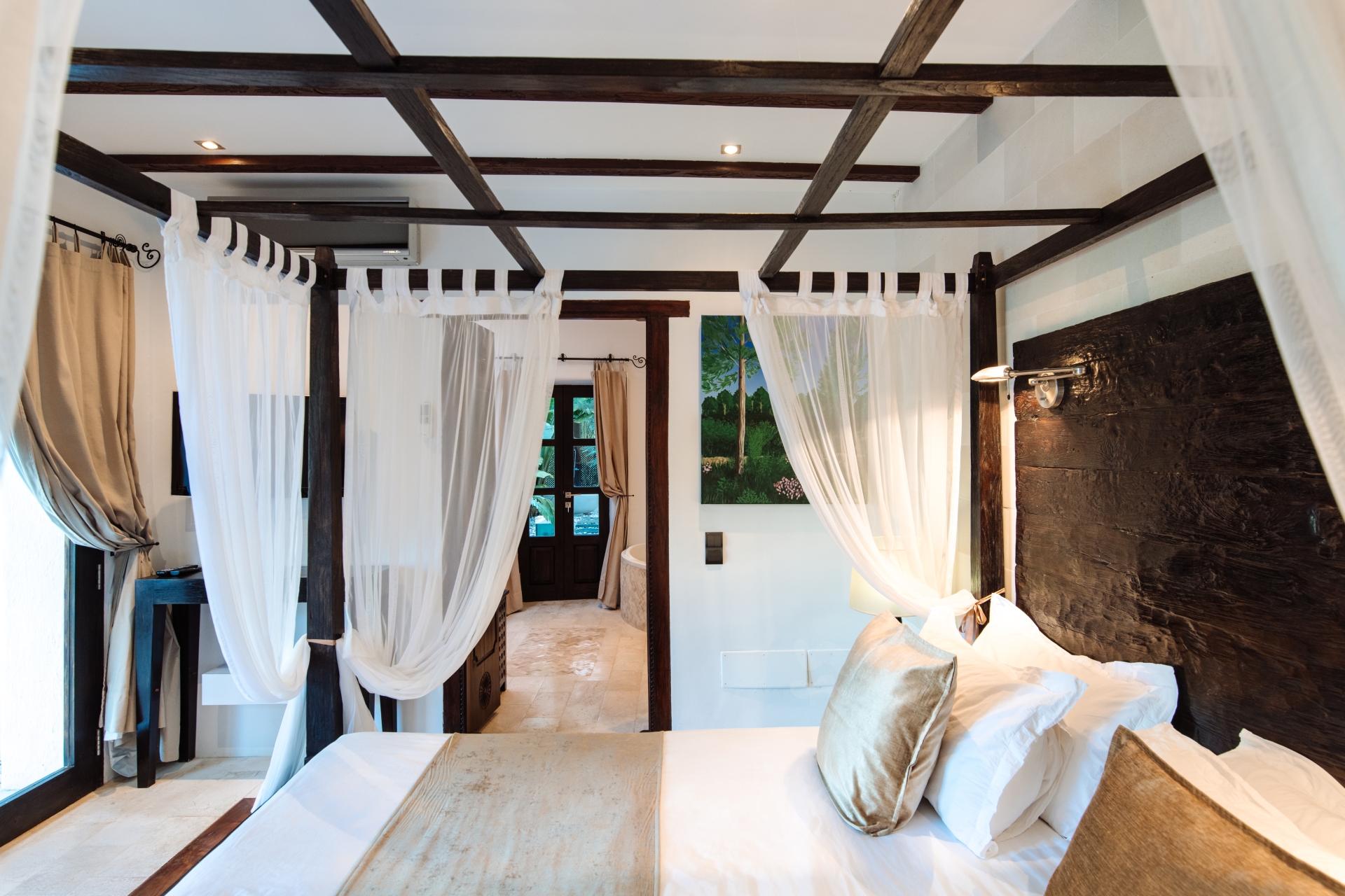 Adilah, San Miguel 20