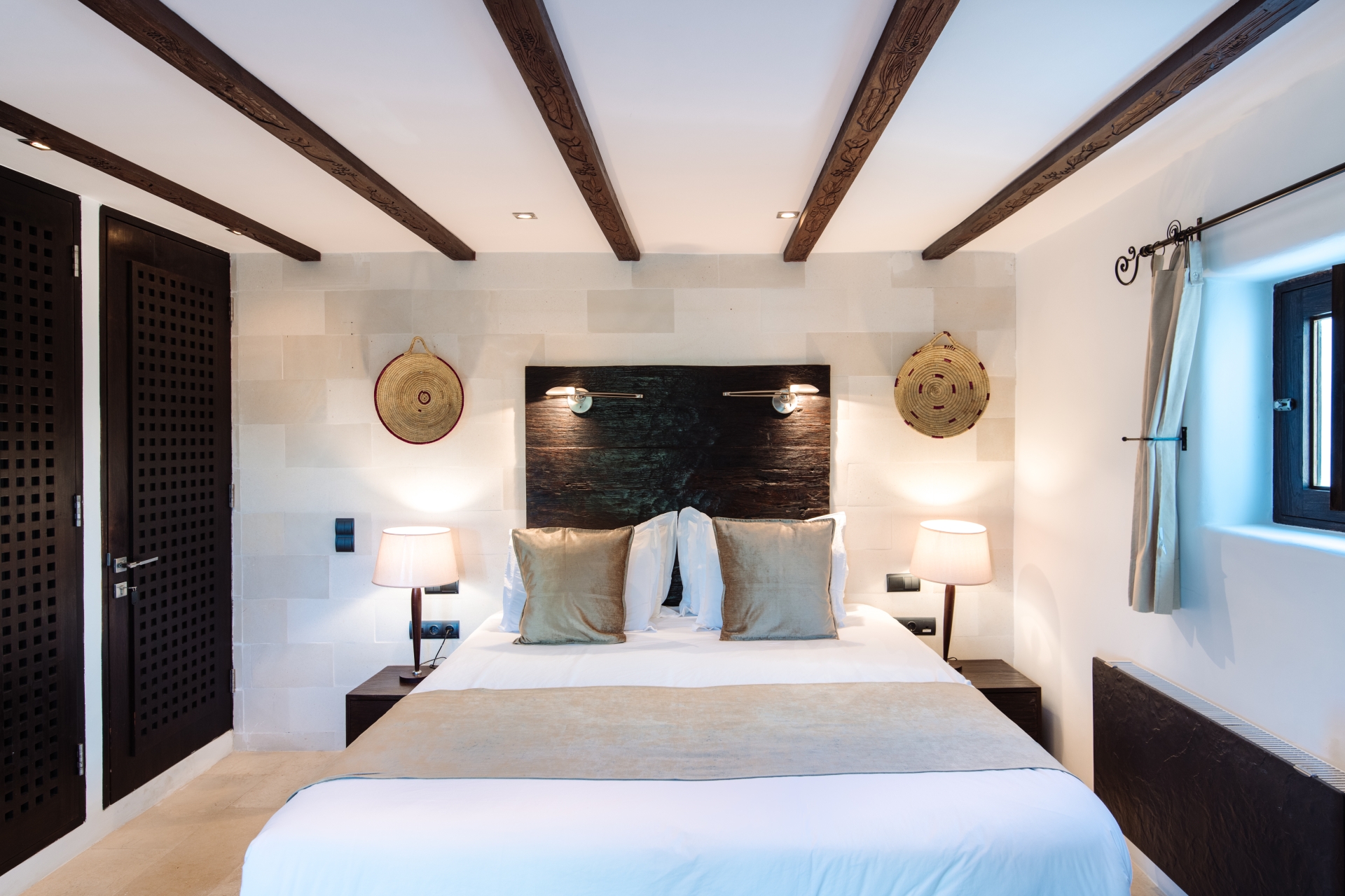 Adilah, San Miguel 22