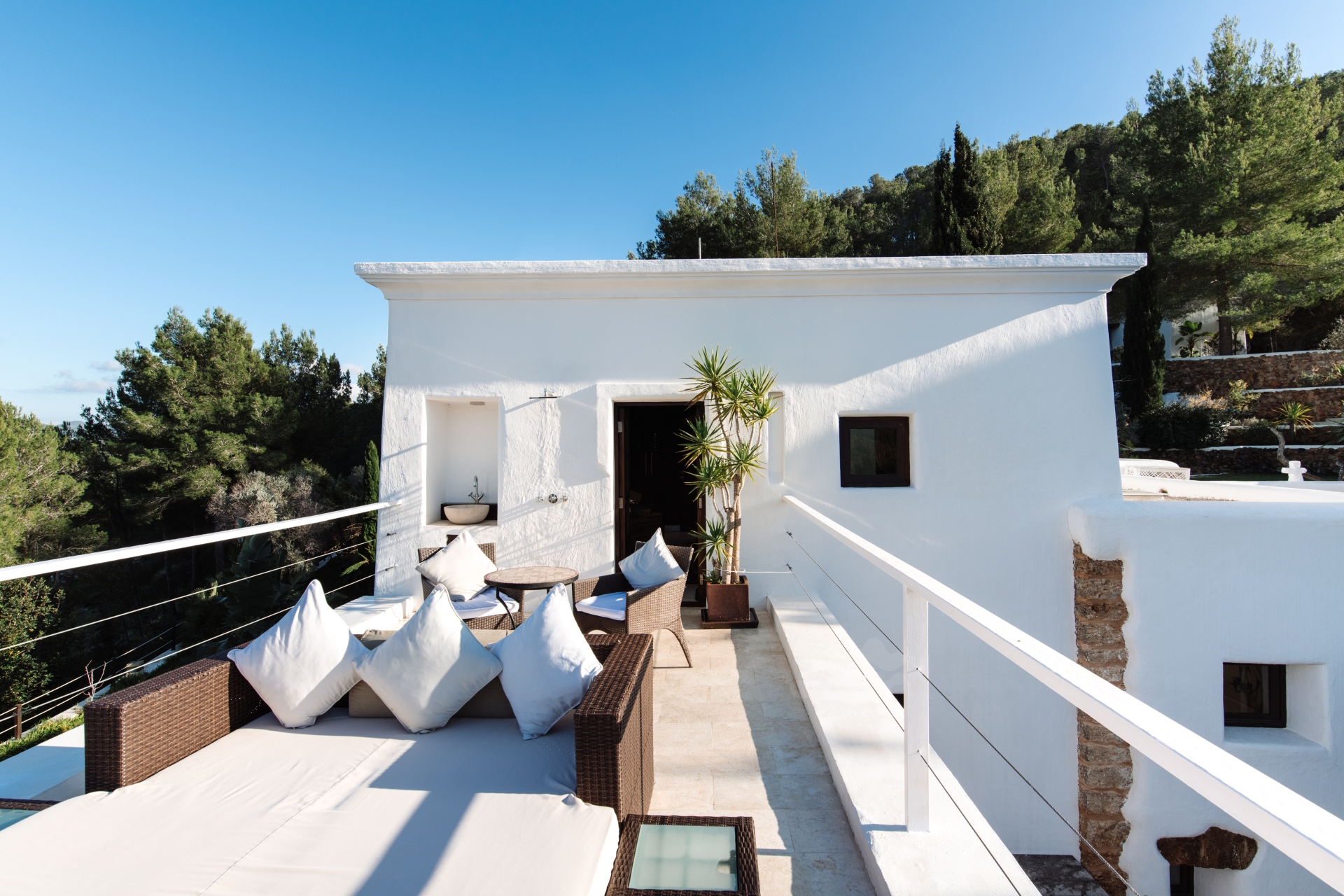 Adilah, San Miguel 5