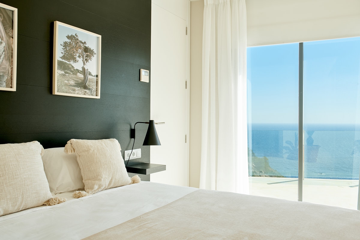 Emilia, Roca Llisa 58