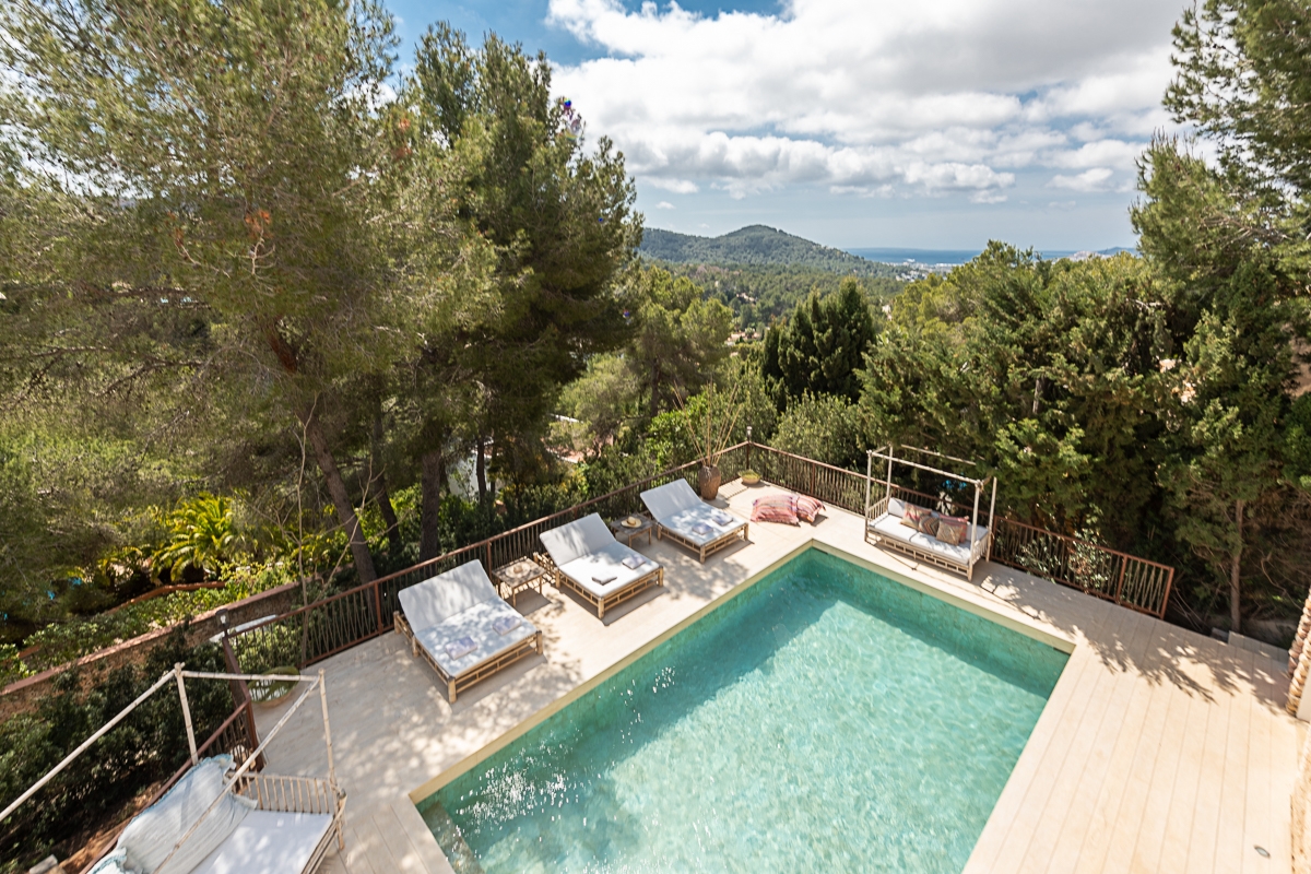 Callie, Can Furnet 24