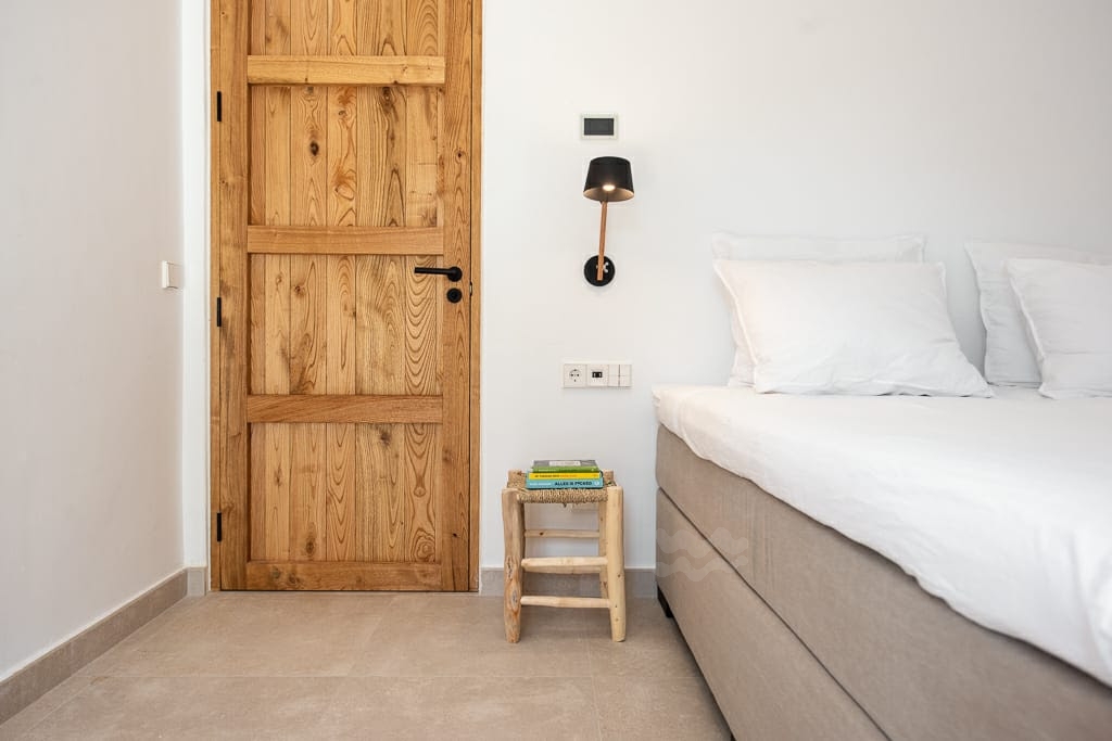 Lesley, Sa Carroca 84