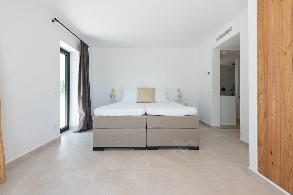 Lesley, Sa Carroca 48