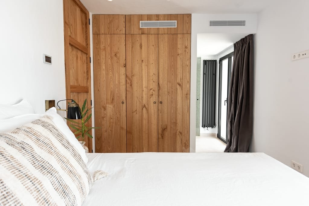 Lesley, Sa Carroca 67