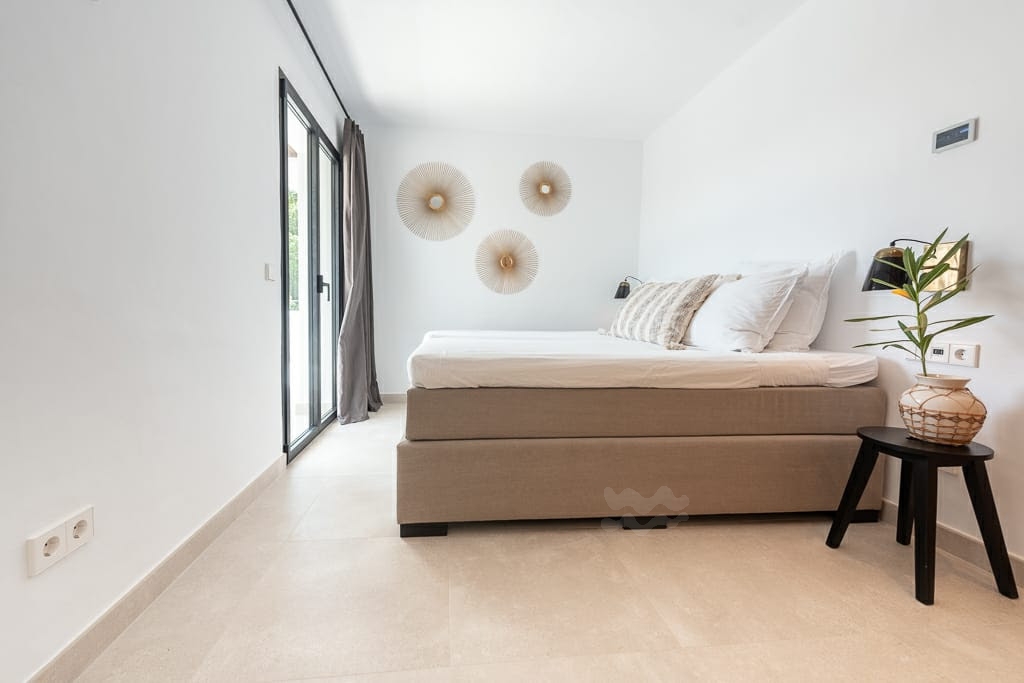 Lesley, Sa Carroca 65