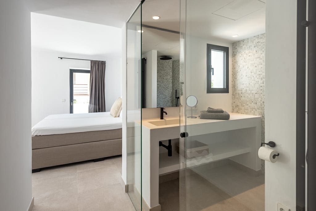 Lesley, Sa Carroca 73