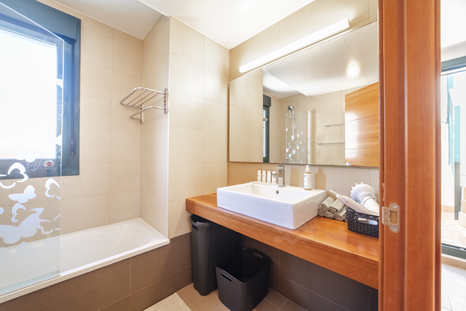 Nienke, Cala Tarida 34