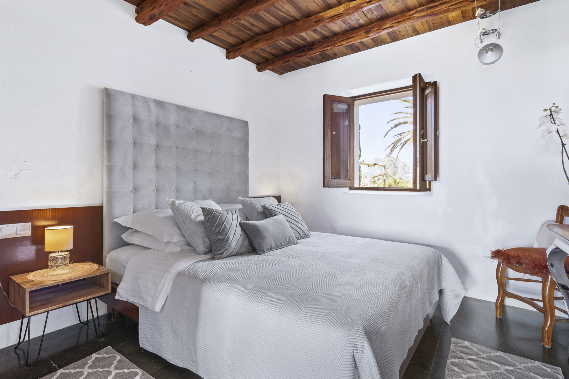 Sanna, San Carlos 60