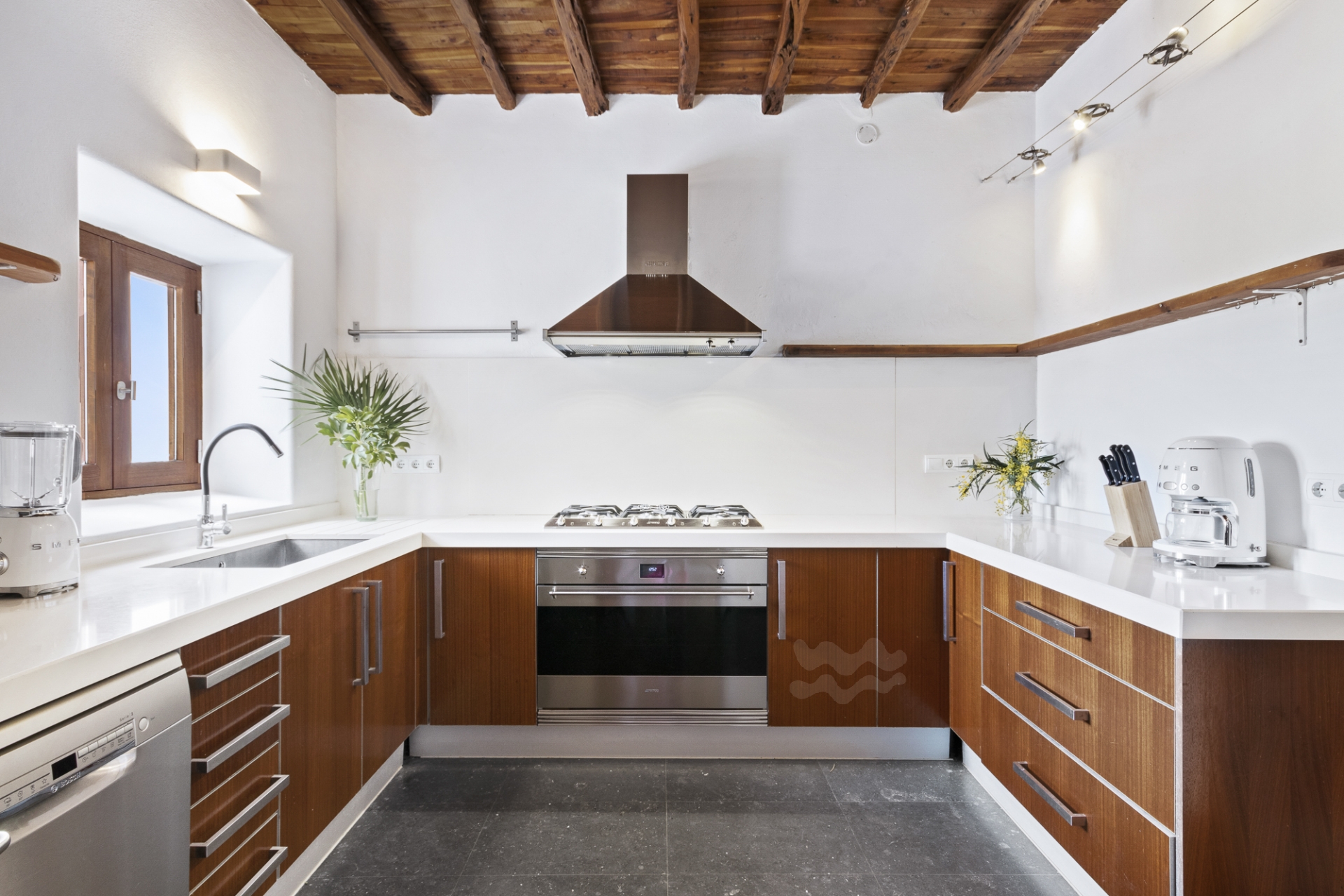 Sanna, San Carlos 85