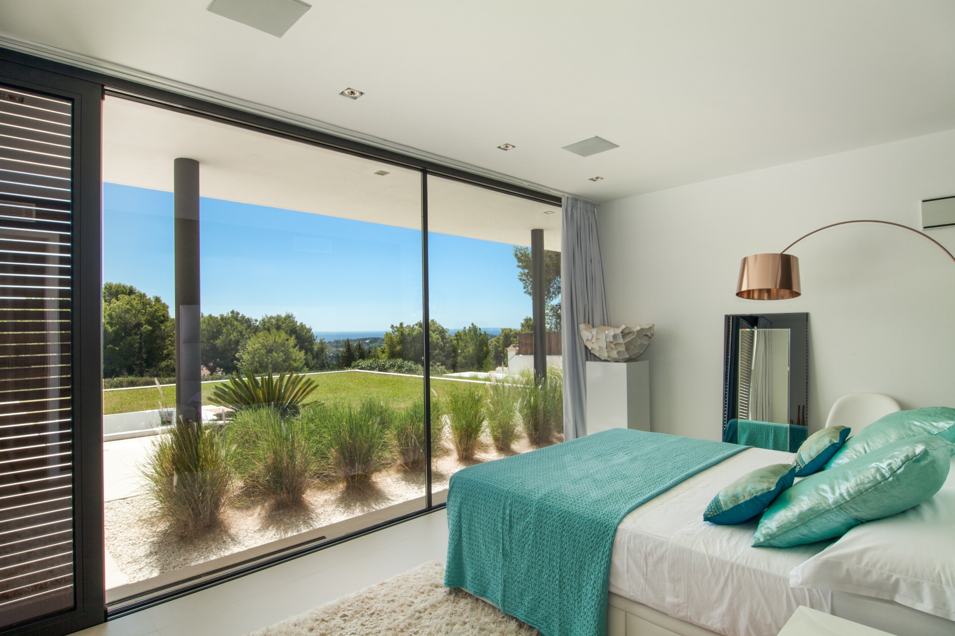 Charlize, Es Cubells 18