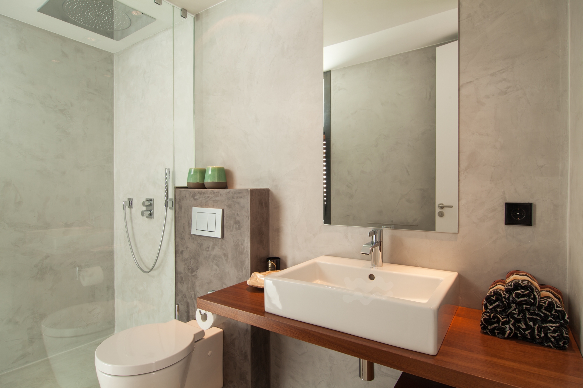 Charlize, Es Cubells 28