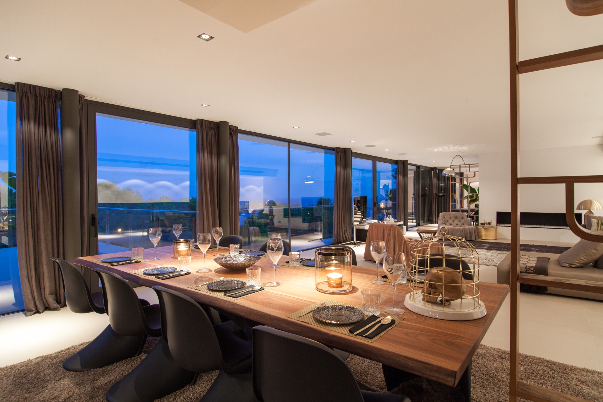 Charlize, Es Cubells 50