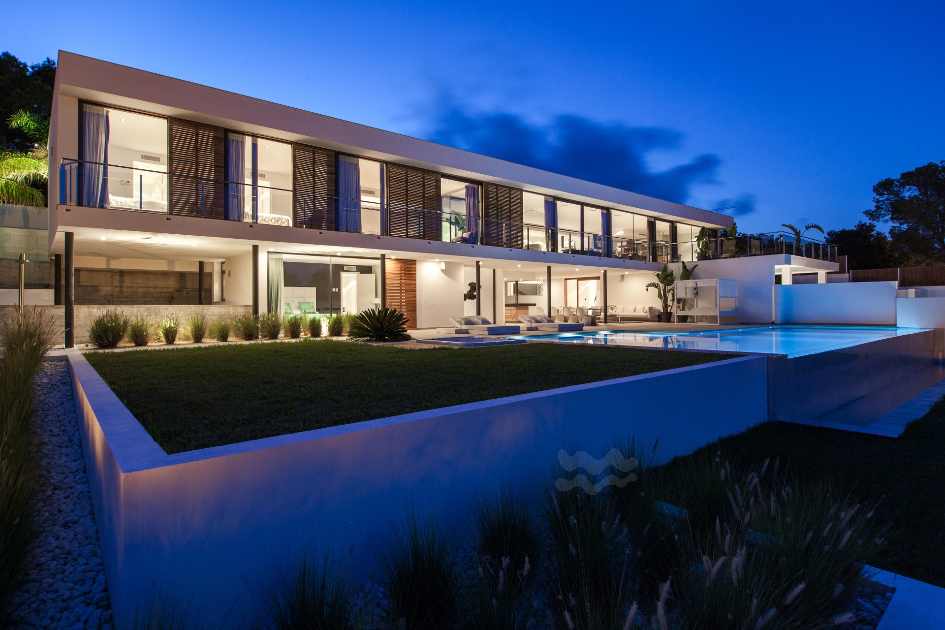 Charlize, Es Cubells 58