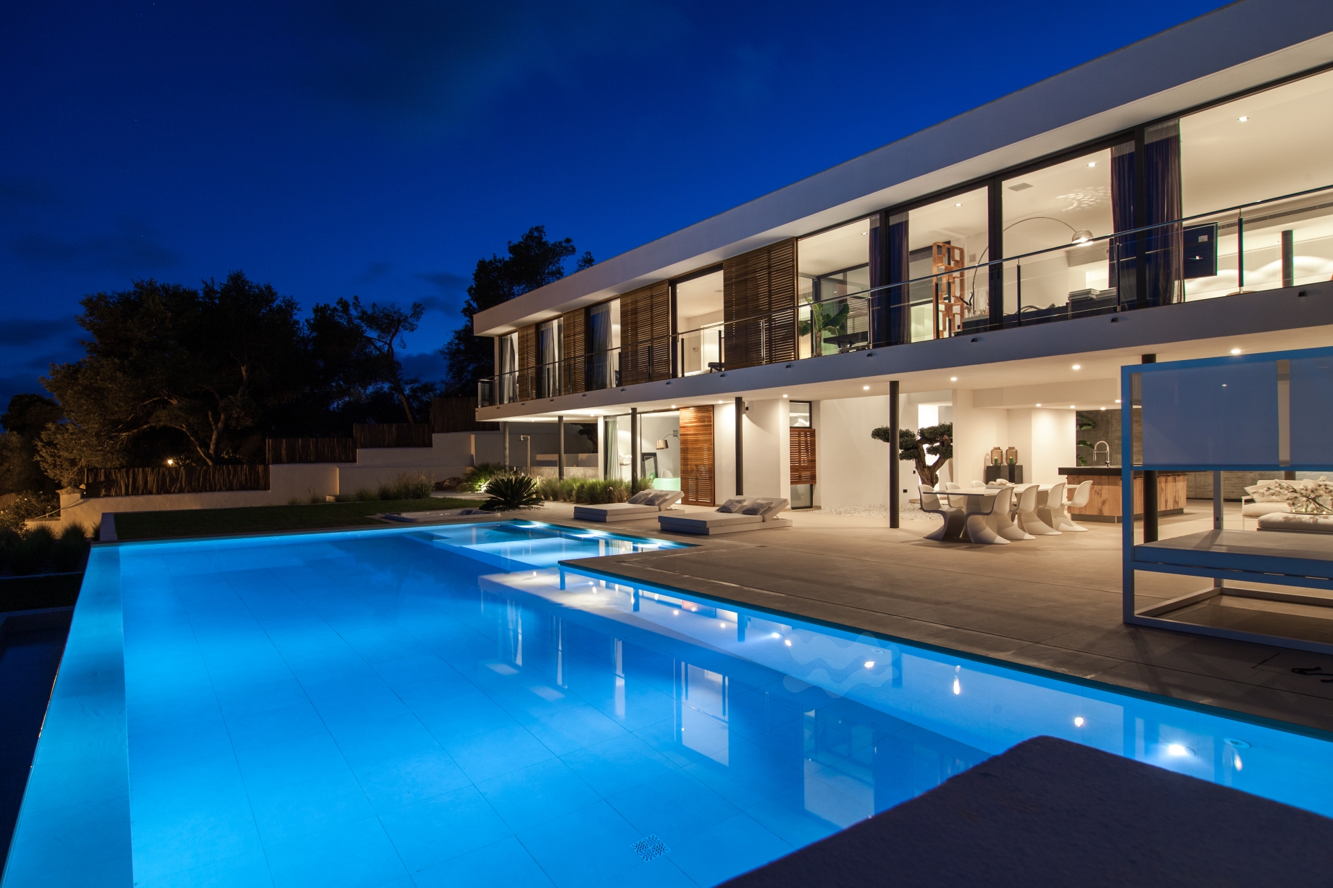 Charlize, Es Cubells 60