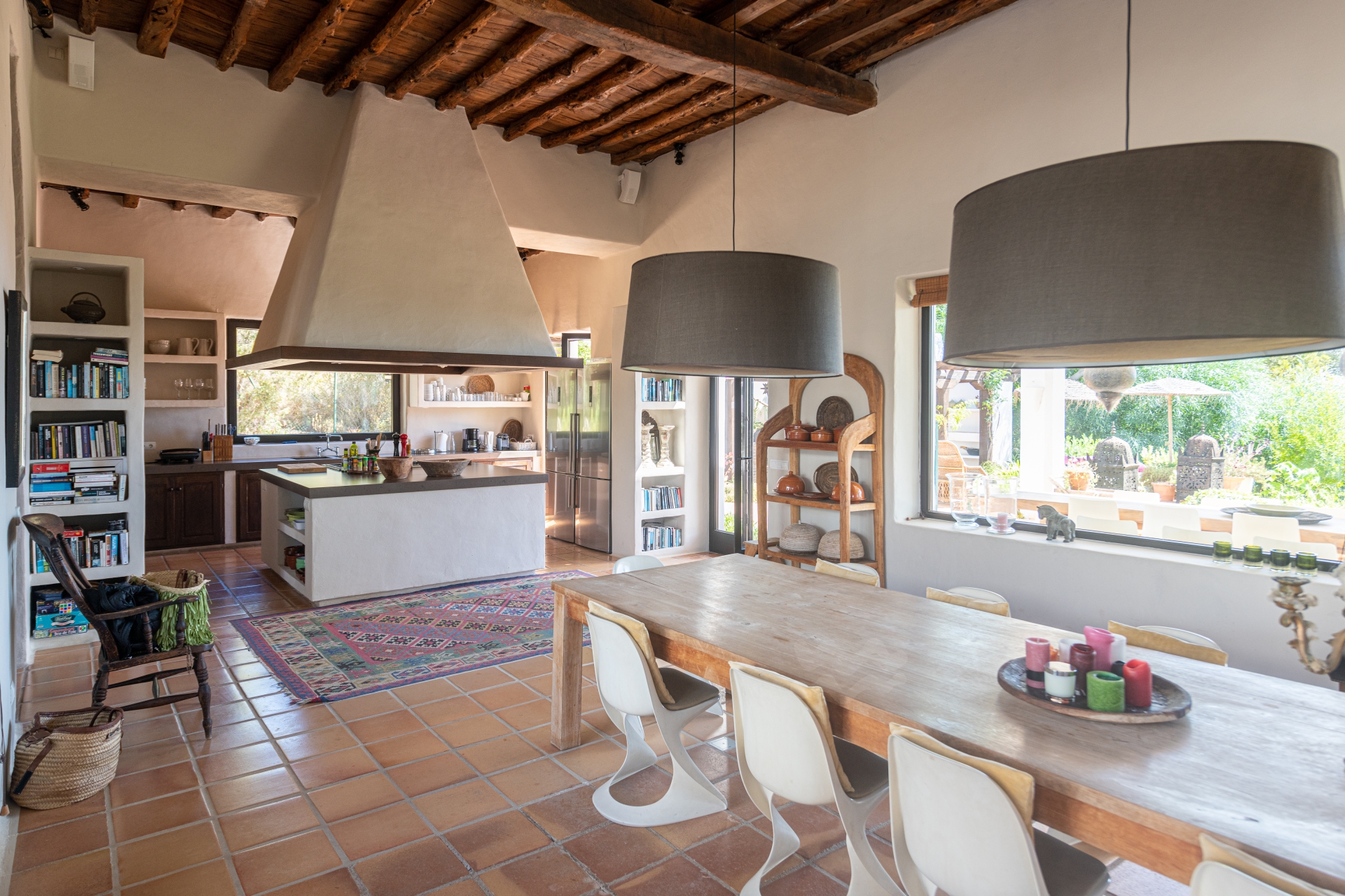 Nuria, Santa Gertrudis 10