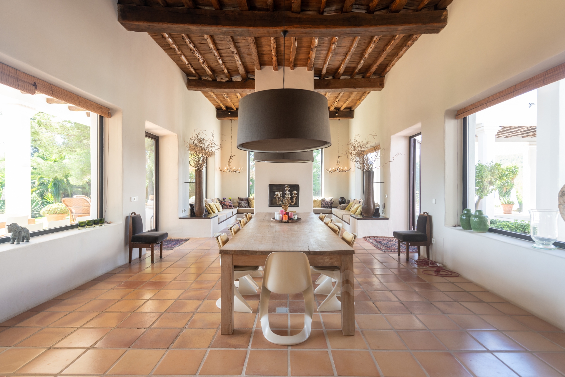 Nuria, Santa Gertrudis 13