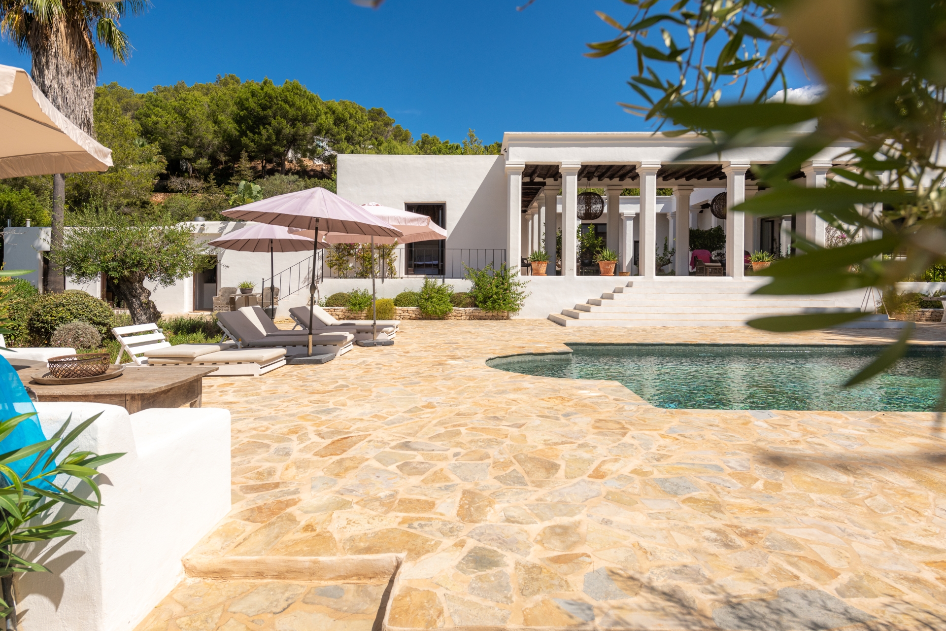 Nuria, Santa Gertrudis 44