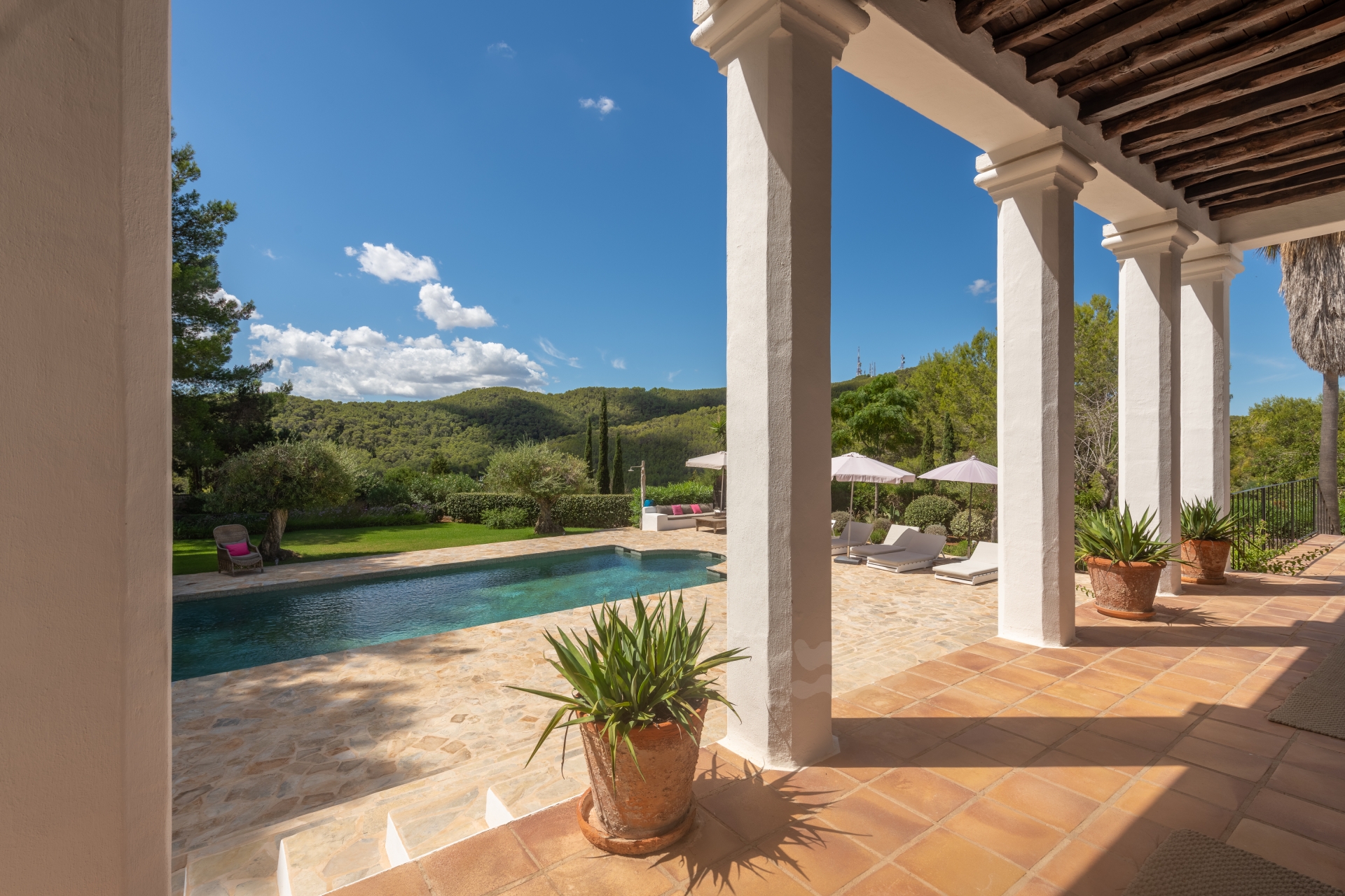 Nuria, Santa Gertrudis 2