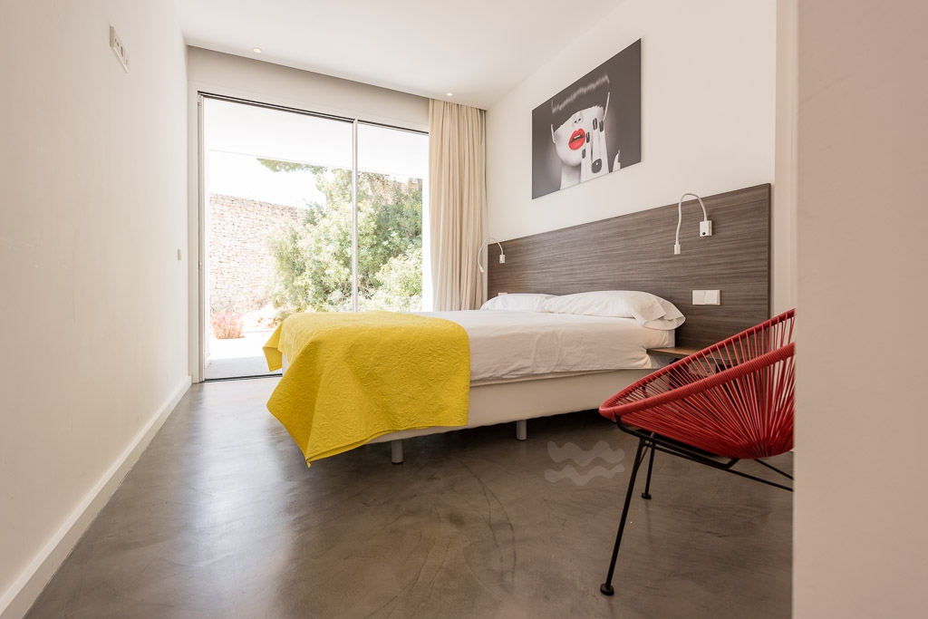 Audrey, Roca Llisa 32