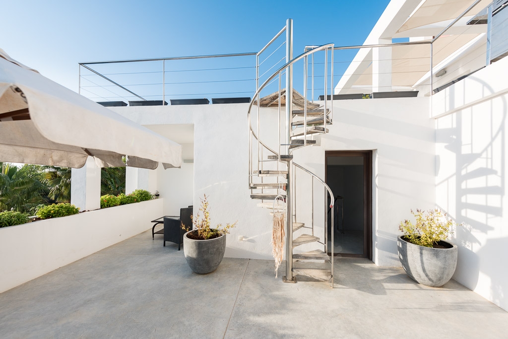 Lily, Cala Salada 37