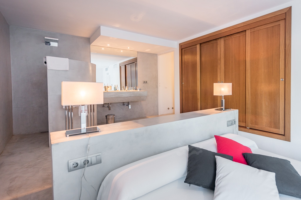 Lily, Cala Salada 83