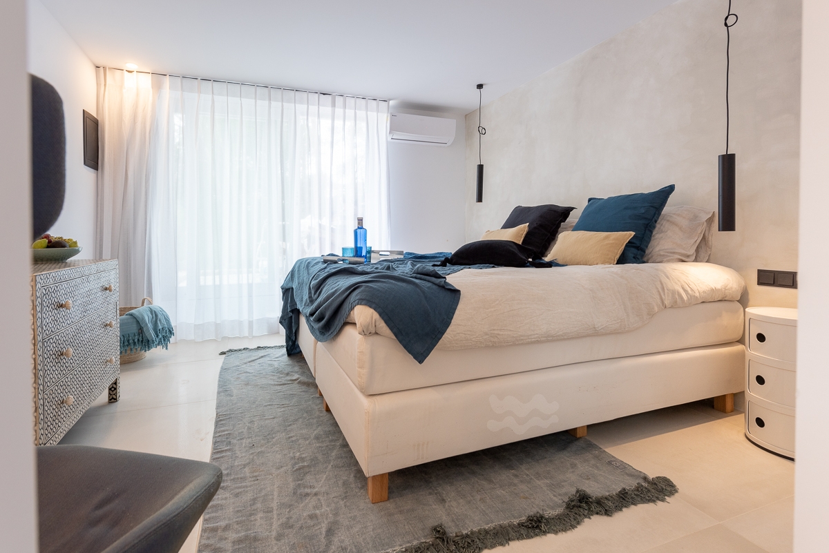 Blake, Can Furnet 105