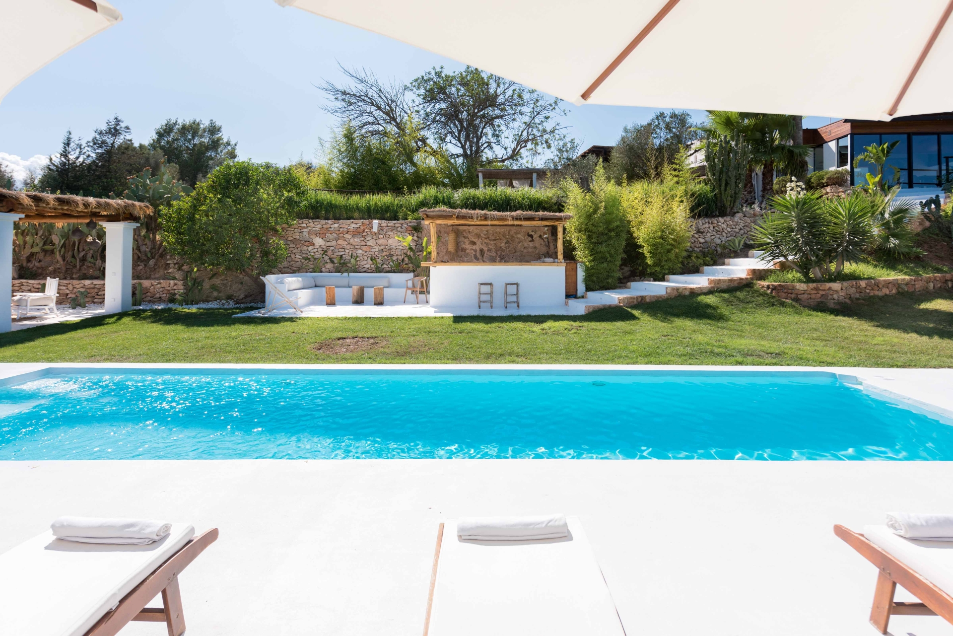 Aurora, Santa Gertrudis 13