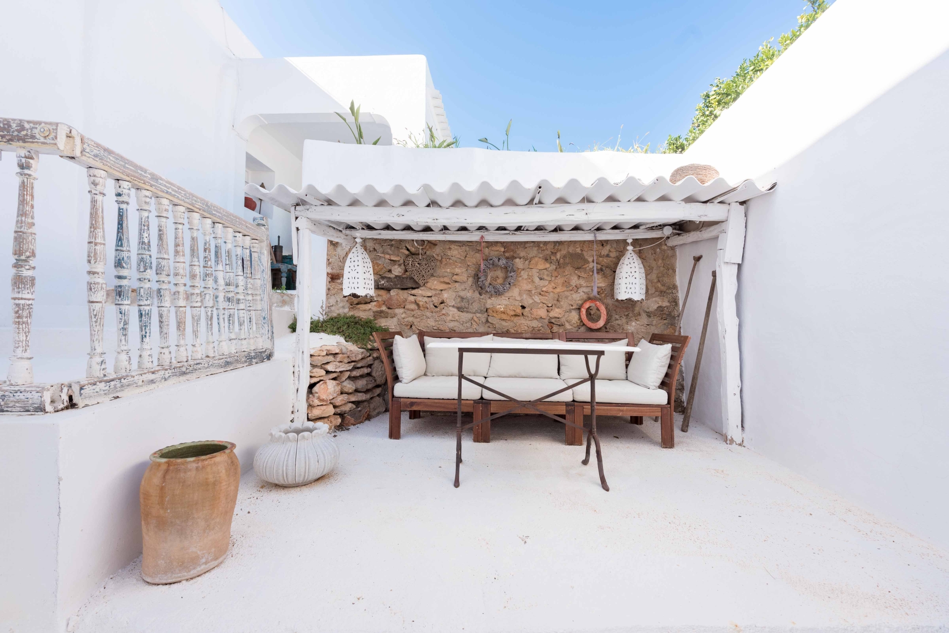 Aurora, Santa Gertrudis 65