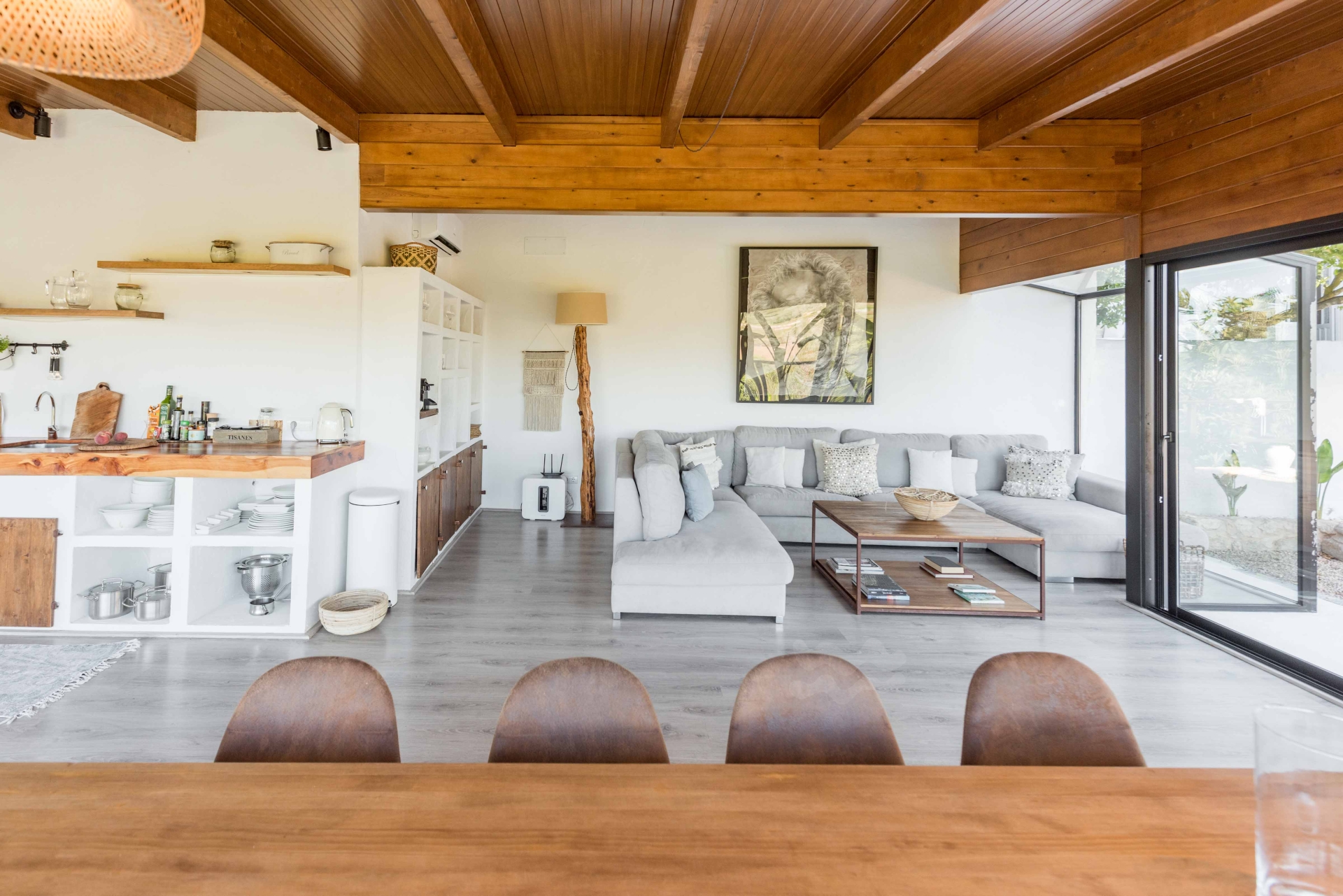 Aurora, Santa Gertrudis 20