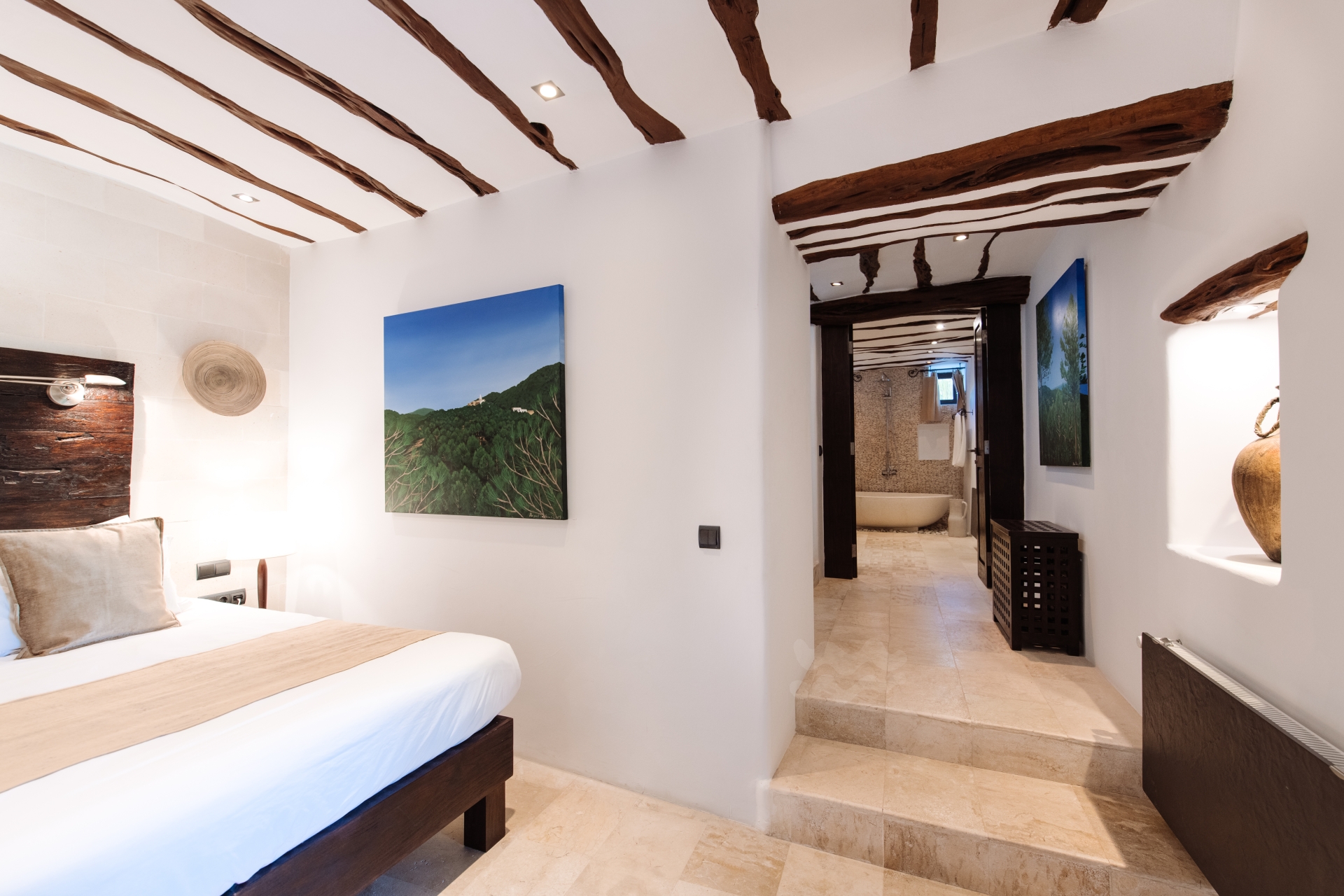 Adilah, San Miguel 15