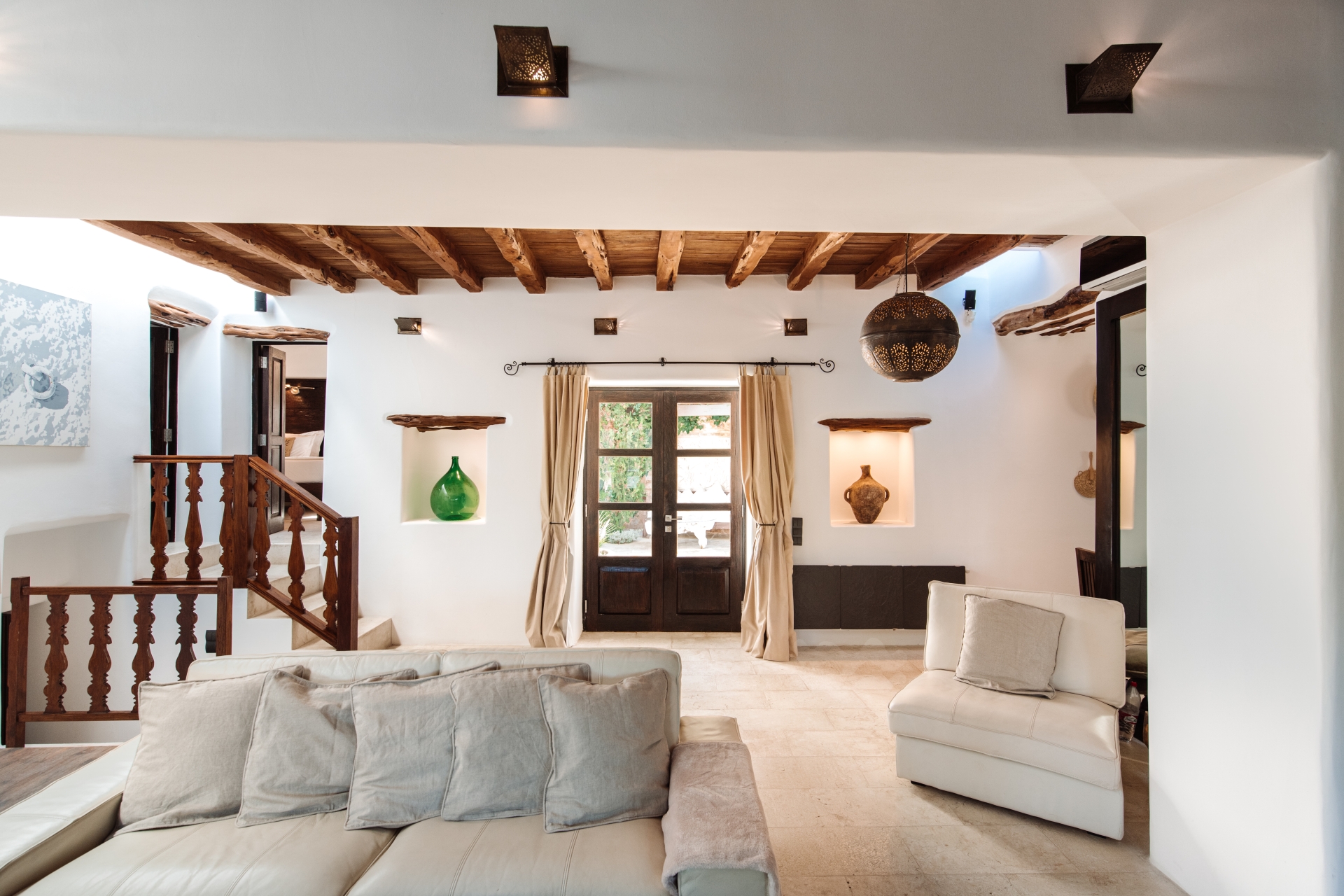 Adilah, San Miguel 9