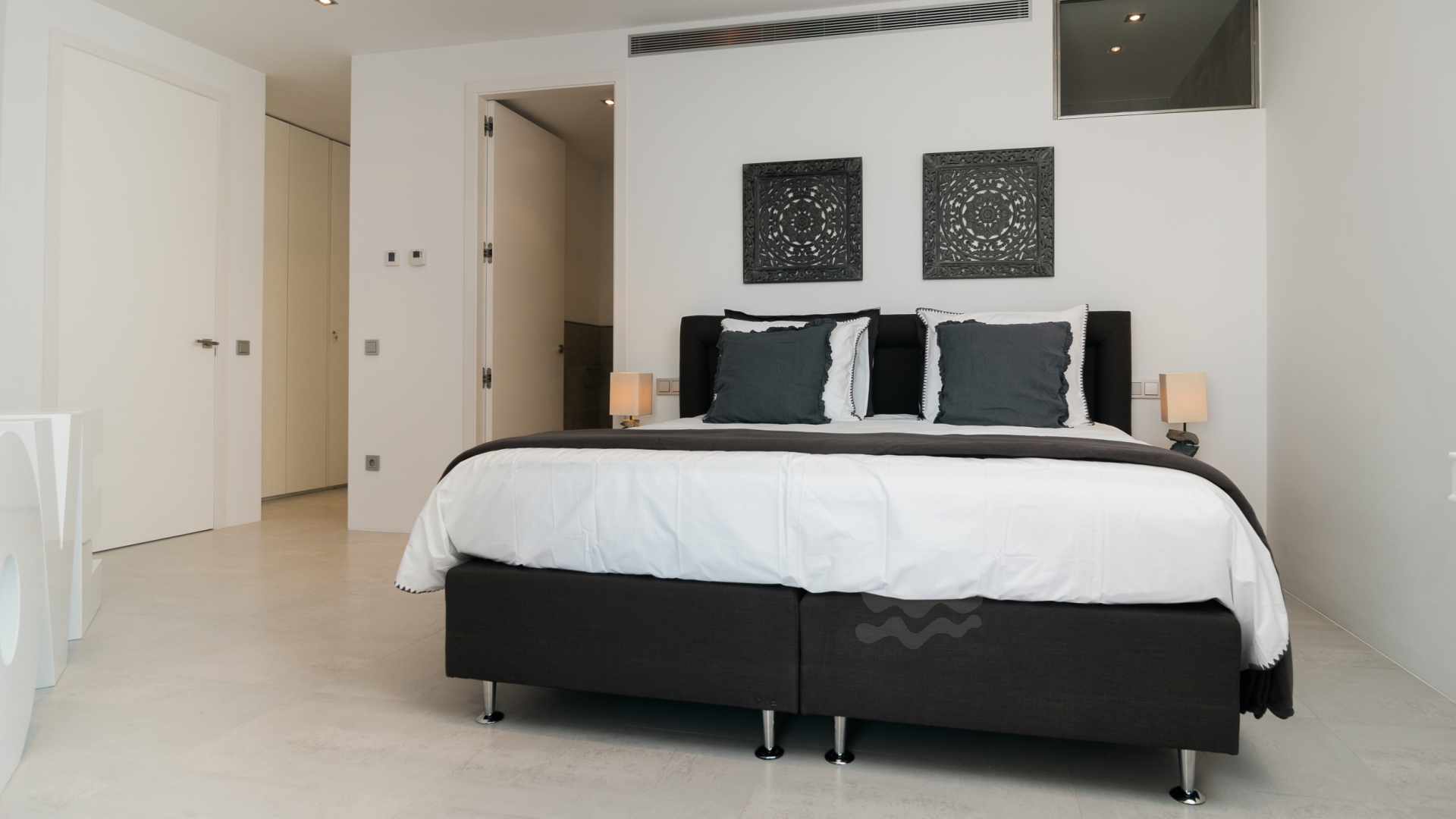 Nadine, Es Cubells 57