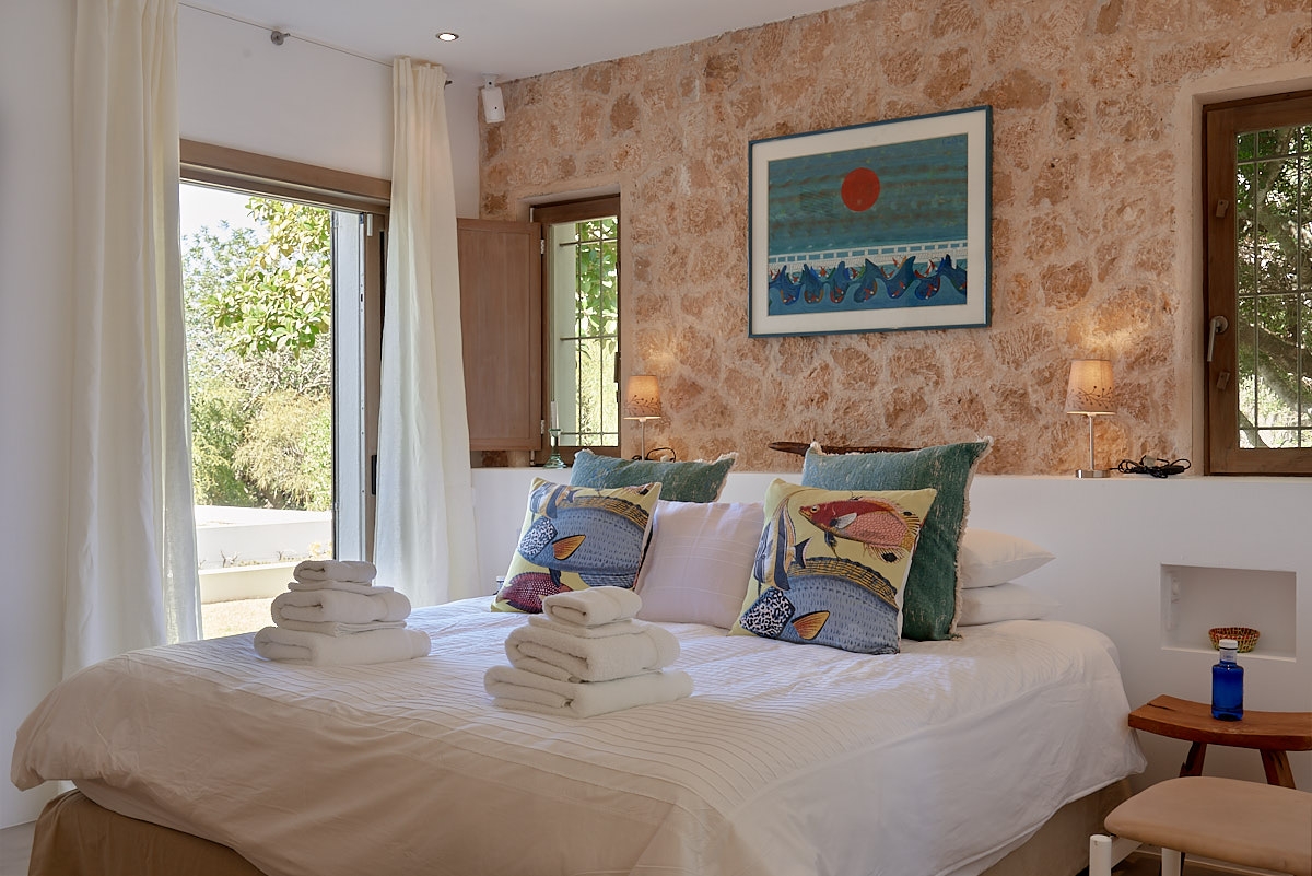 Josie, Cala Tarida 28