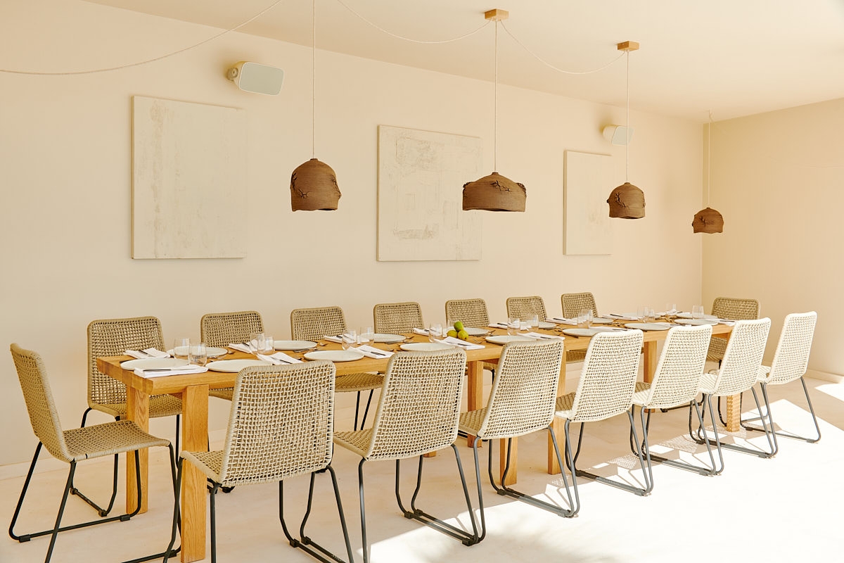 Emilia, Roca Llisa 12