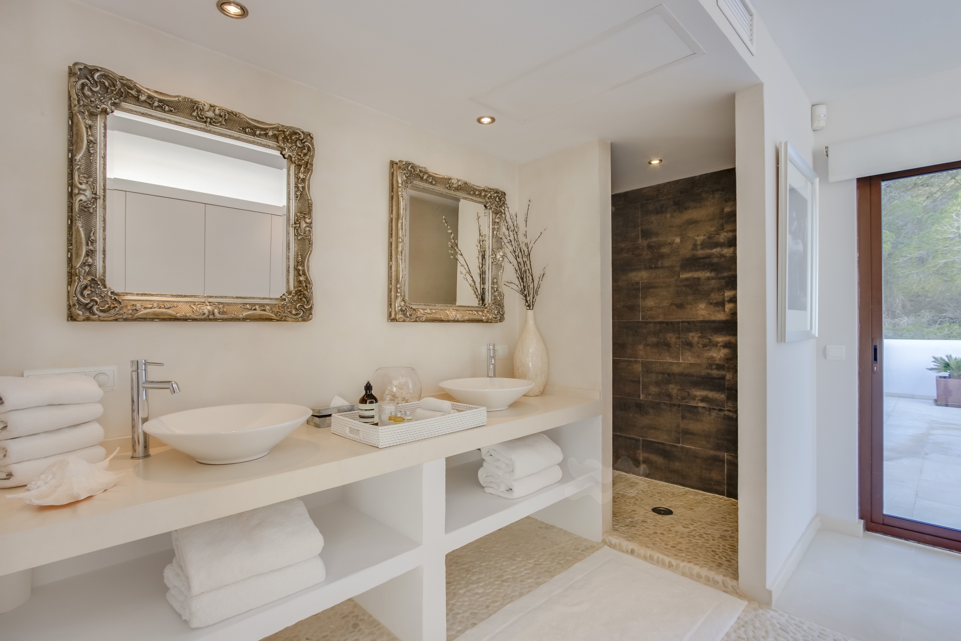 Elisa, Santa Gertrudis 40