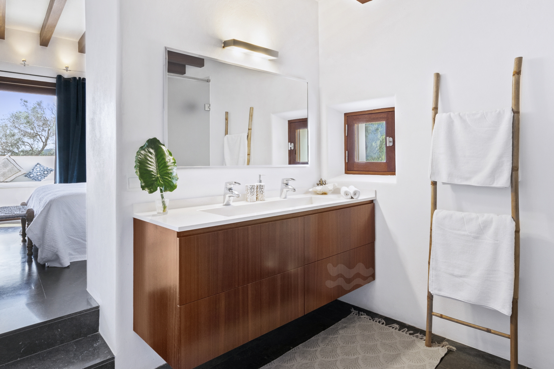 Sanna, San Carlos 48