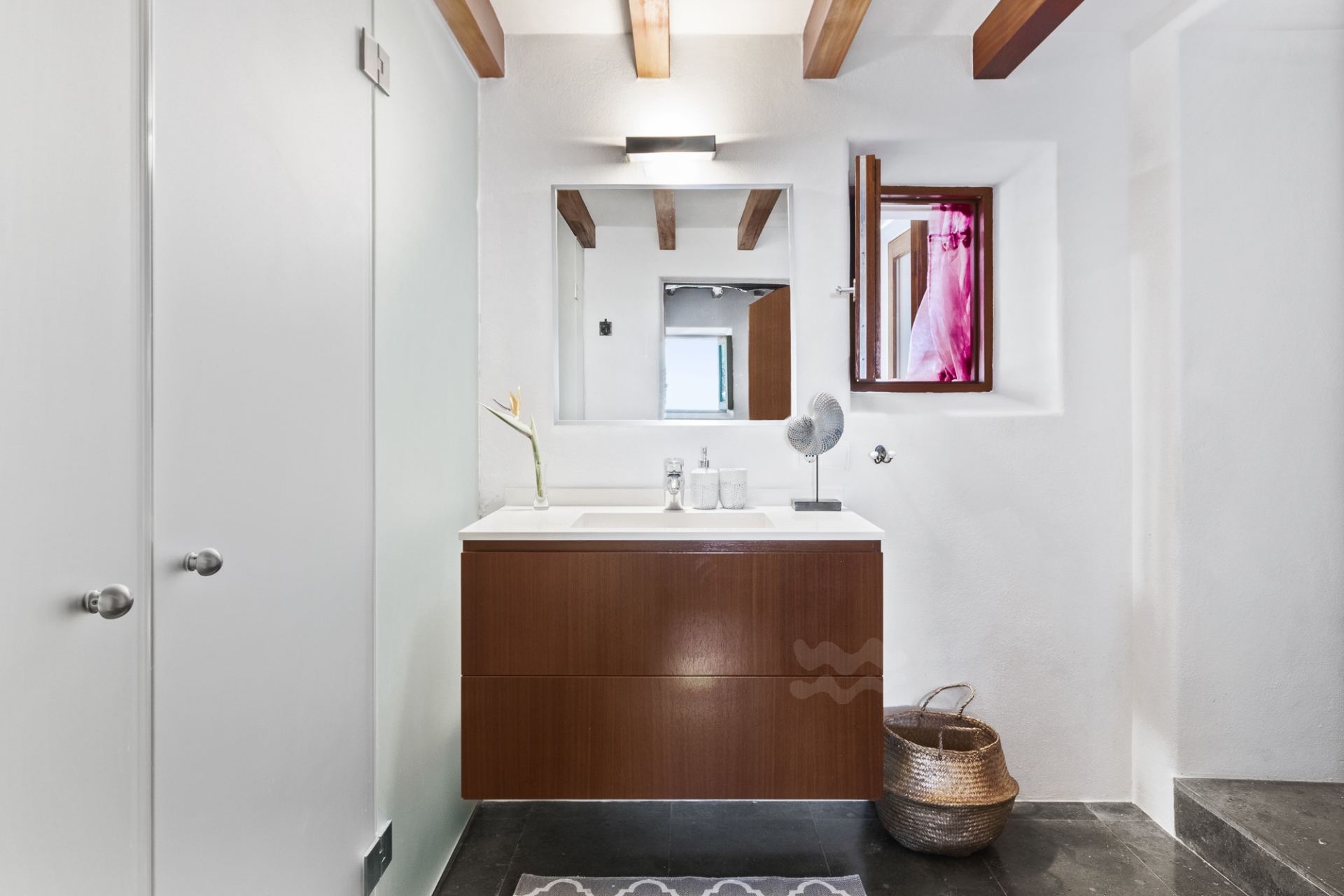 Sanna, San Carlos 56