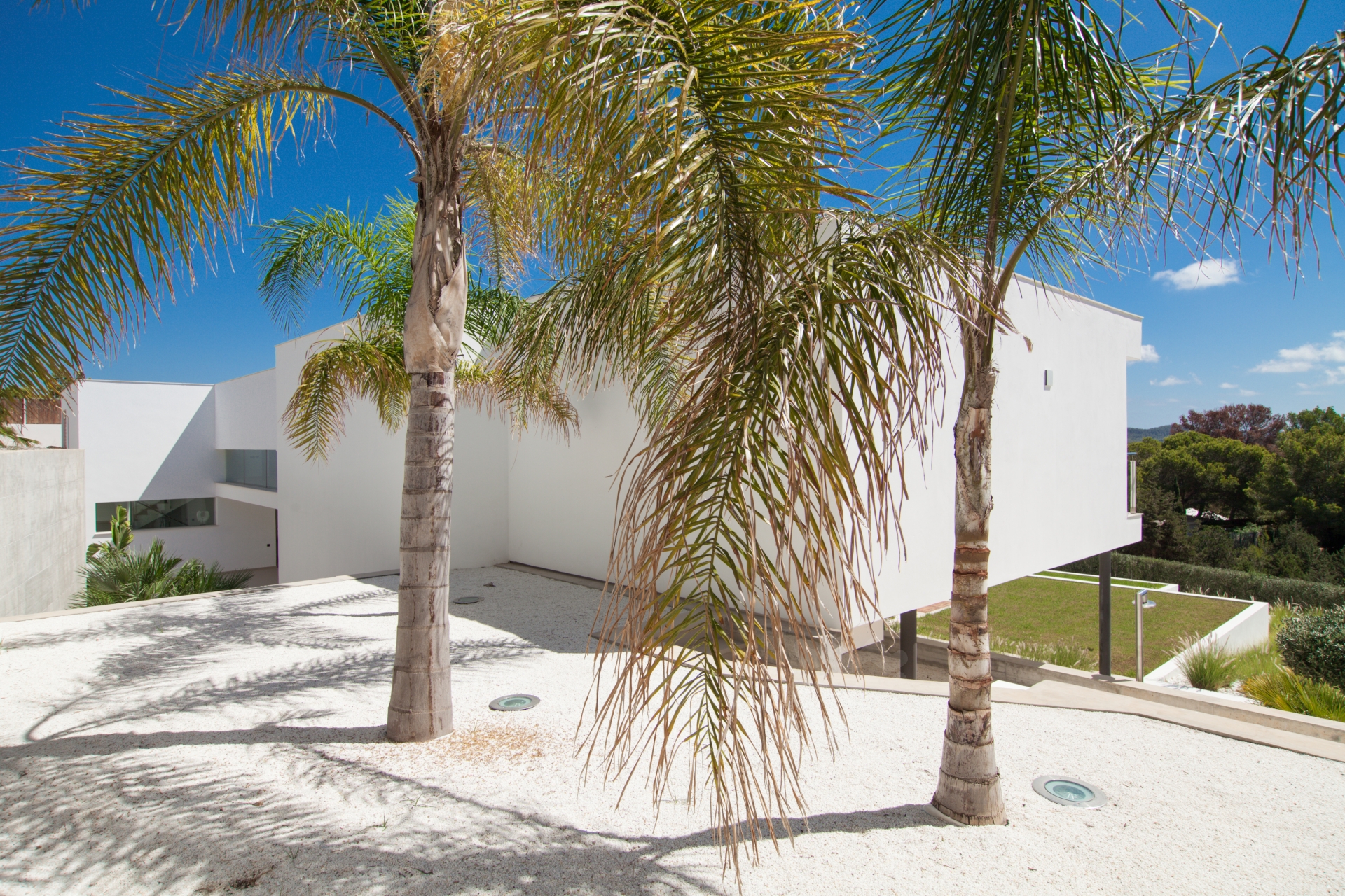 Charlize, Es Cubells 22