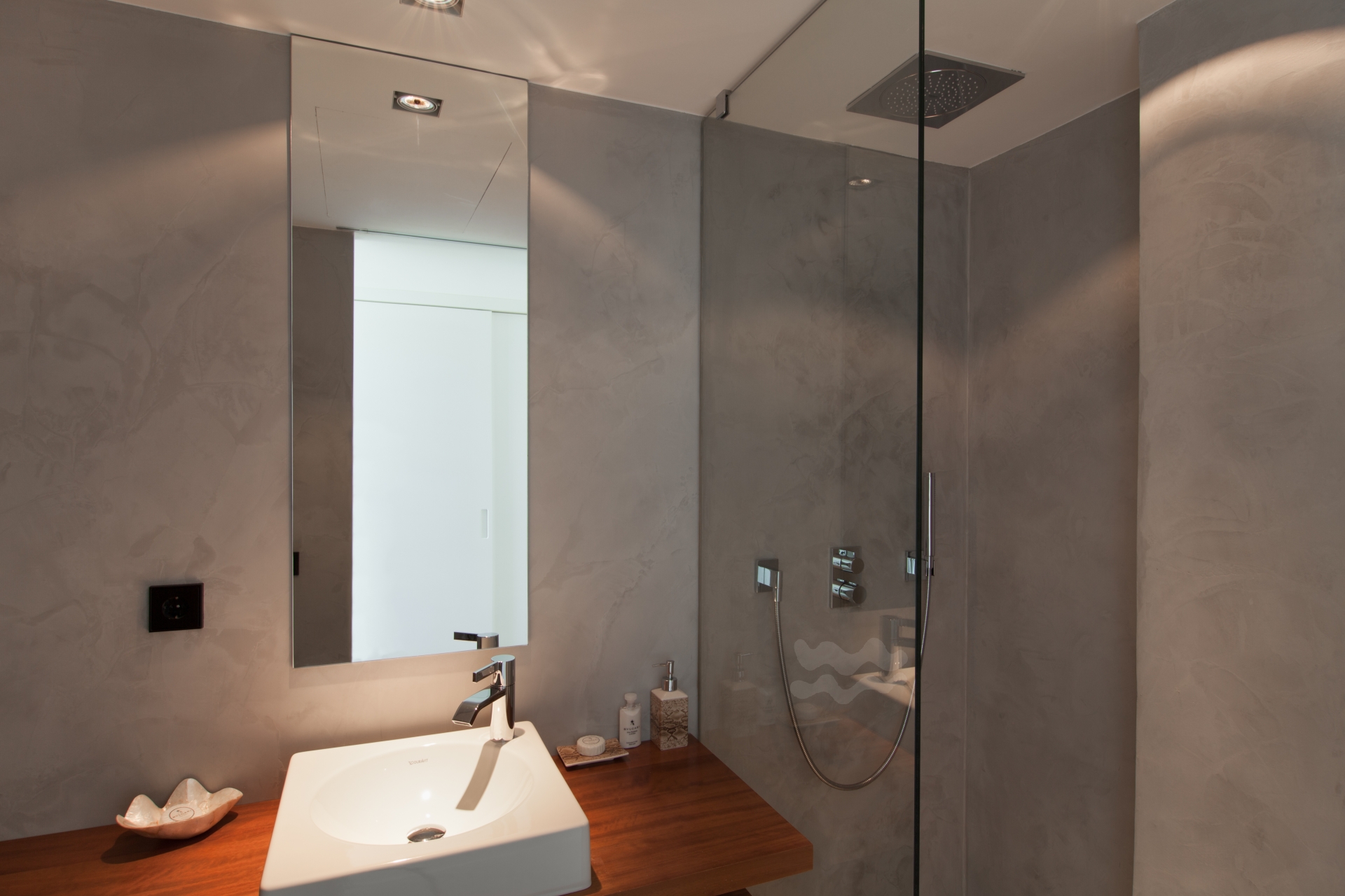 Charlize, Es Cubells 47