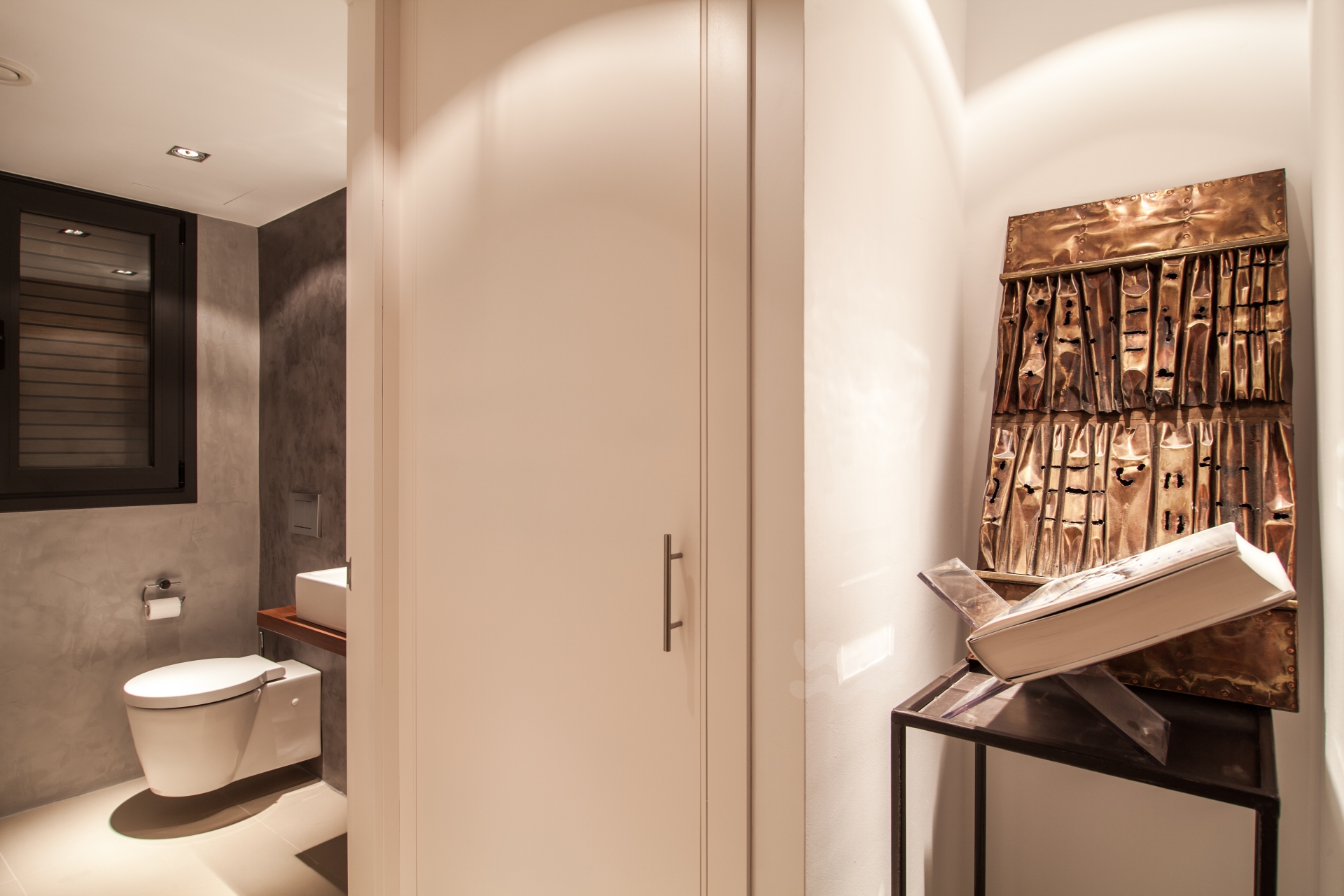 Charlize, Es Cubells 68